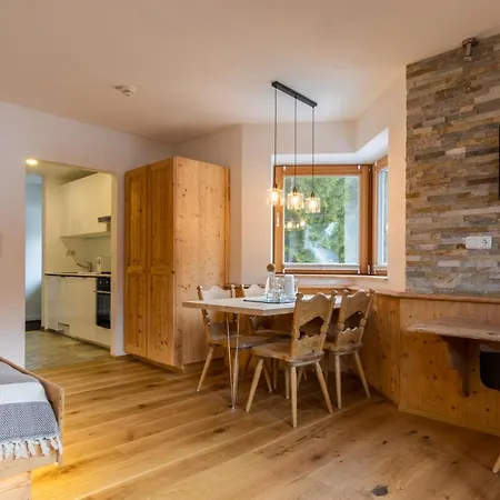 Aparthotel Monte Tirol -